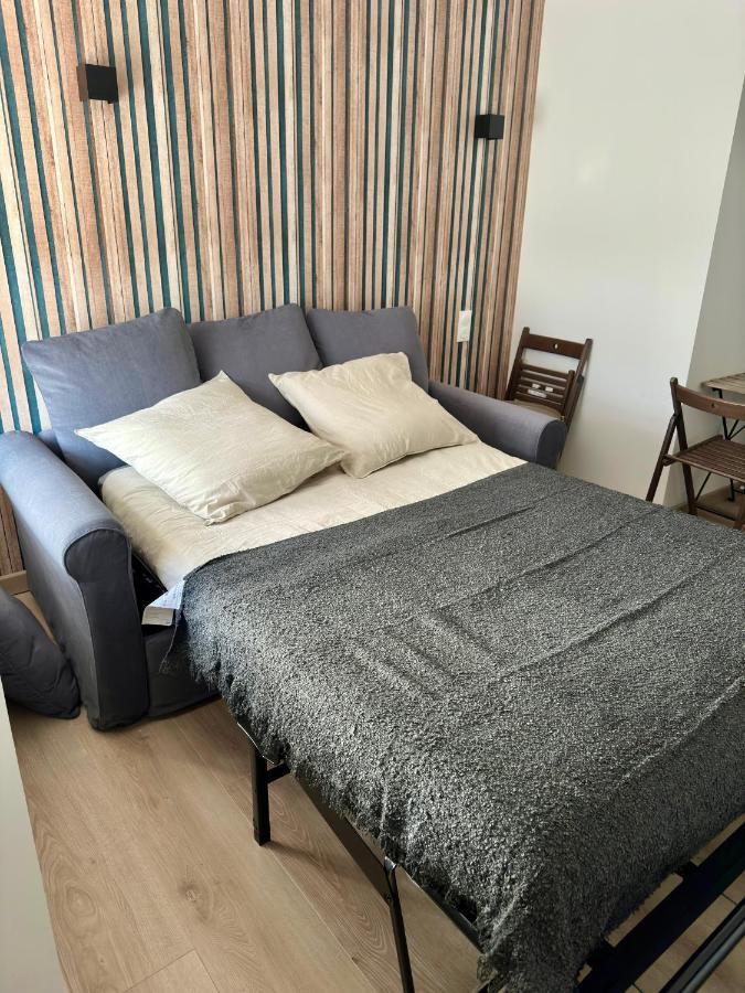 Au Cloitres Apartment Mirecourt Екстериор снимка