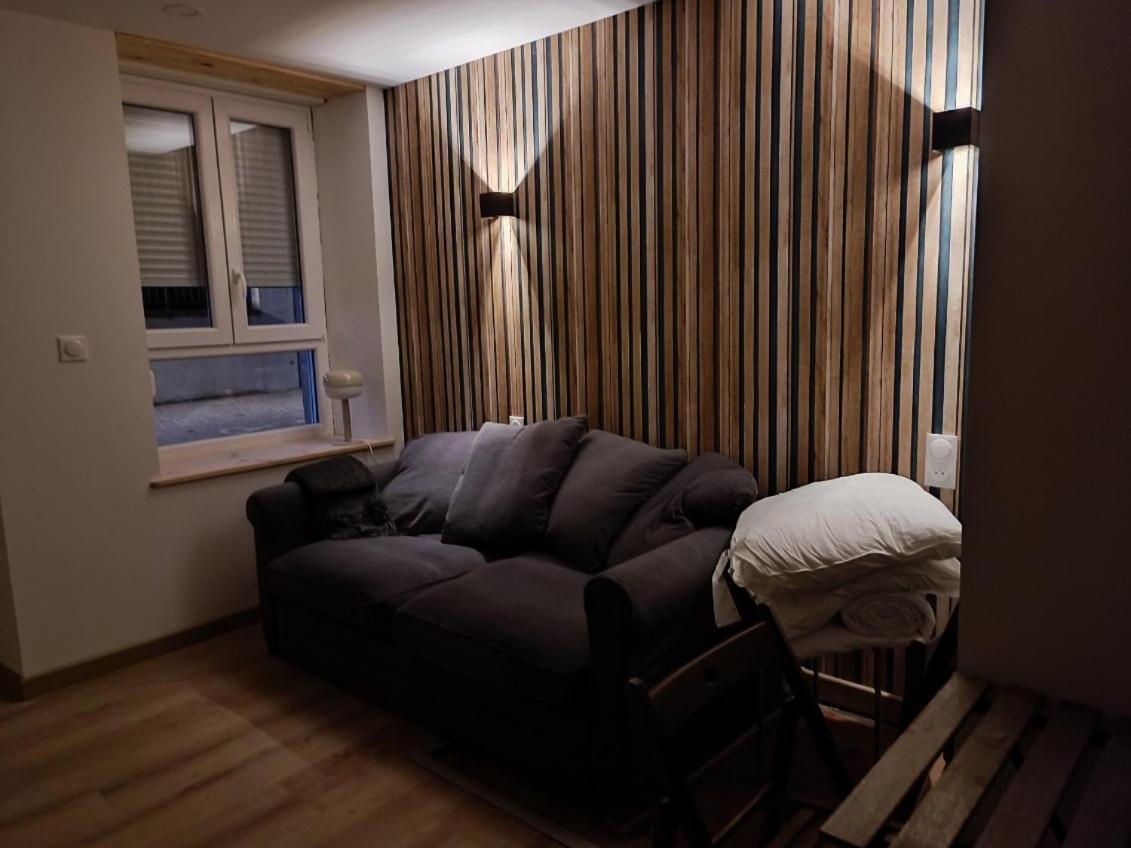 Studio Au Cloitres Mirecourt Екстериор снимка
