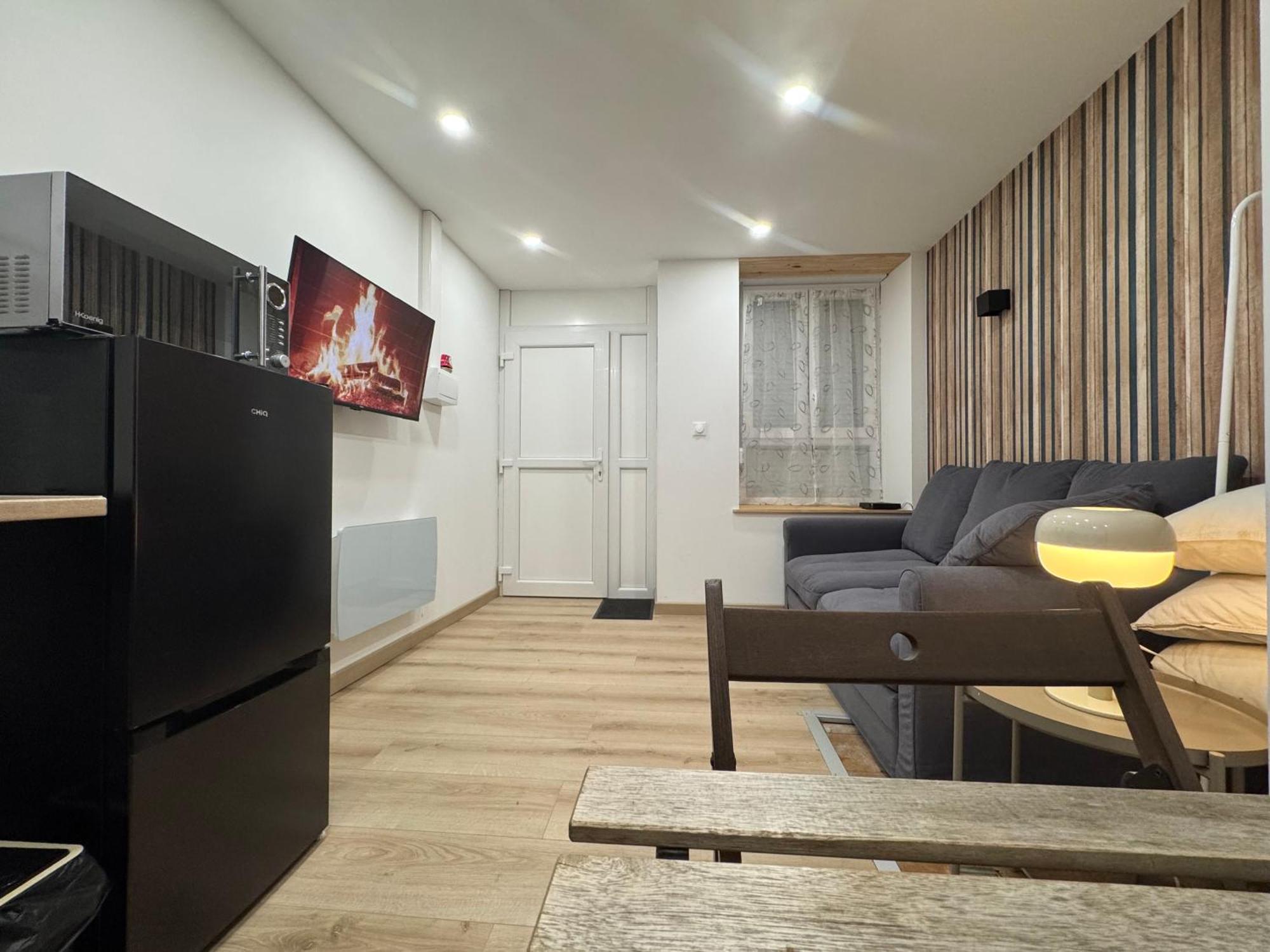 Studio Au Cloitres Mirecourt Екстериор снимка